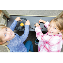 Enfant à l'intérieur du Camping-Car TopTrike