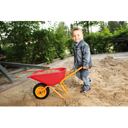 Enfant jouant avec la Brouette TopTrike