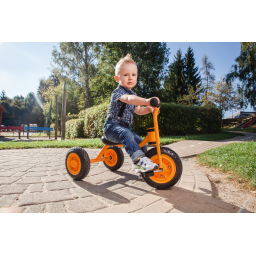 Enfant sur le Petit Trike TopTrike