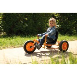 Enfant jouant avec le Rider TopTrike