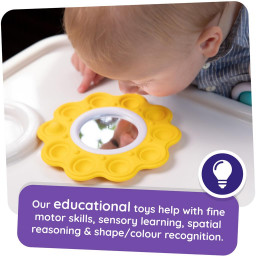 Enfant observant dans le miroir de Dimpl Bright