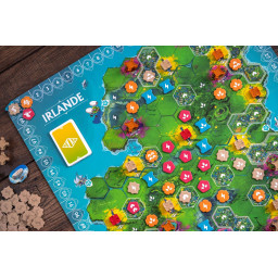 Plateau et pièces du jeu Rebirth de Lucky Duck Games